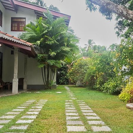 Villa Happy Home Bentota Exterior foto